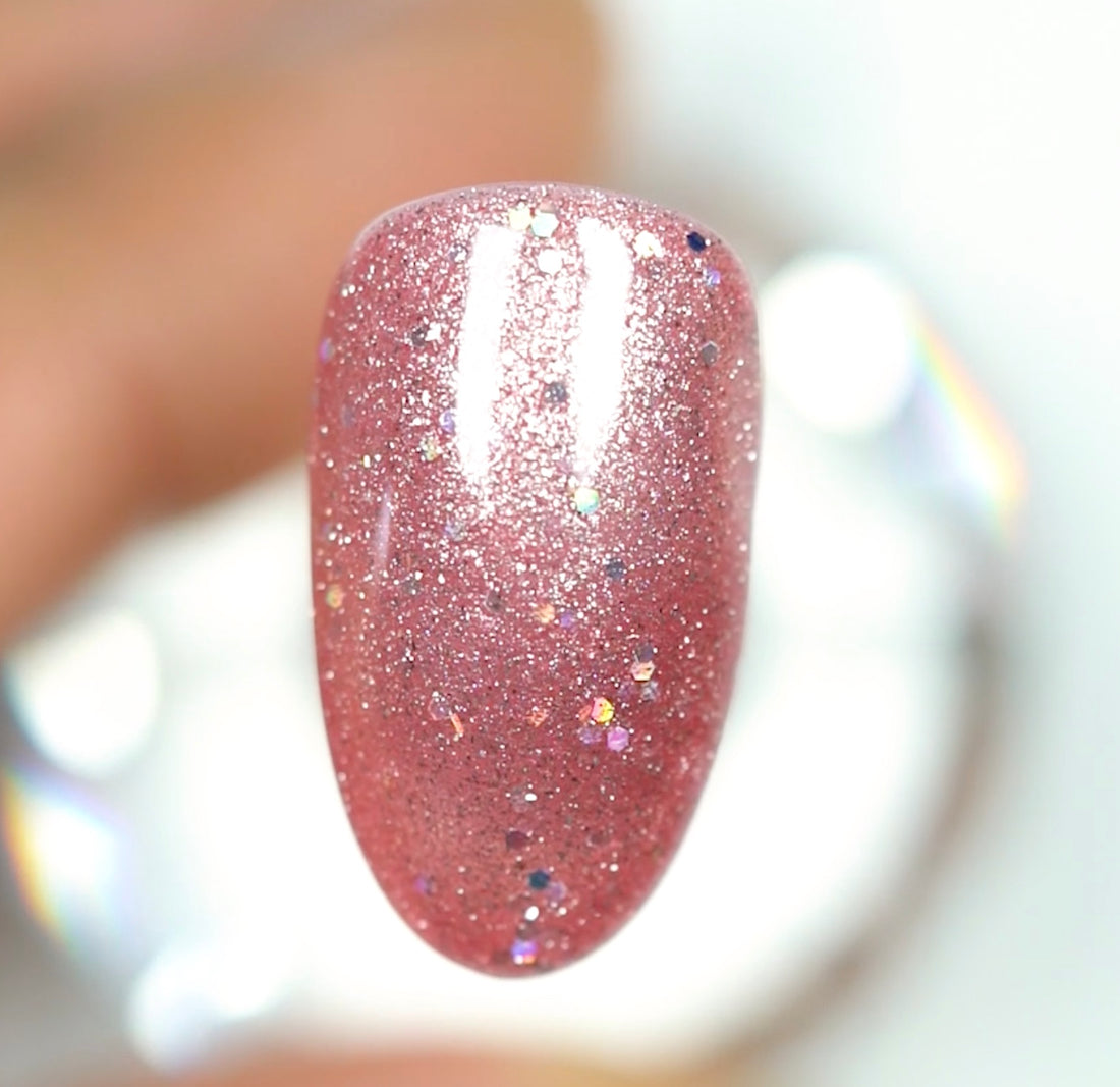 DND DC Platinum - Gel ngâm trong hiệu ứng kim tuyến lấp lánh - #217 Hồng đậm