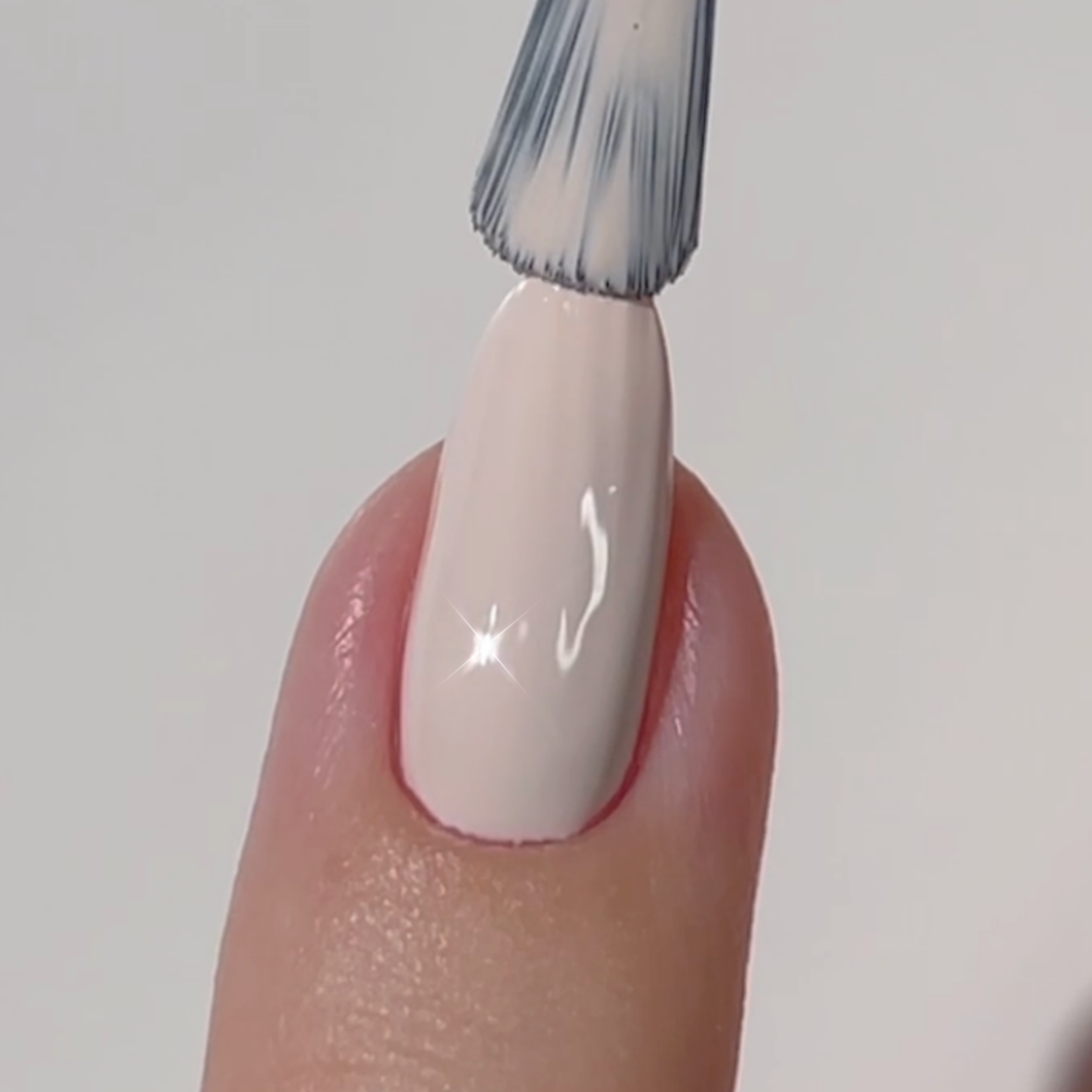 DND DC 9D CatEyes Gel #10 – Ember Enchantress