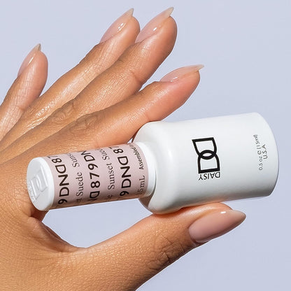 Sơn gel DND và sơn móng tay 879 Sunset Suede