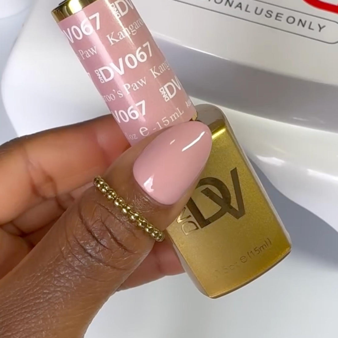 DND DC 9D CatEyes Gel #10 – Ember Enchantress