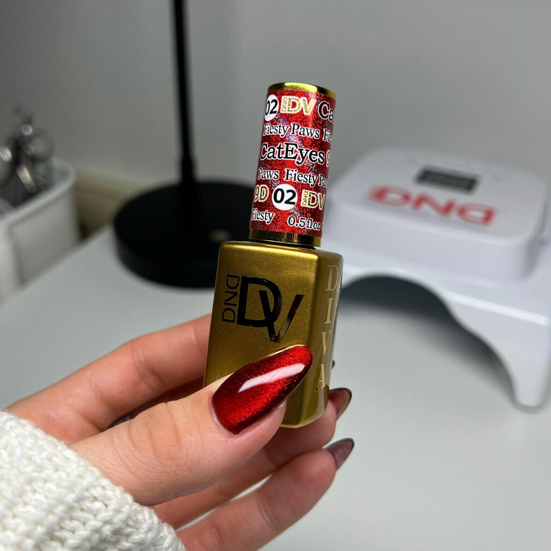 Esmalte de uñas y gel DND DC Duo 166 - Rosa duro