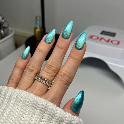 Esmalte de uñas y gel DND DC Duo 166 - Rosa duro