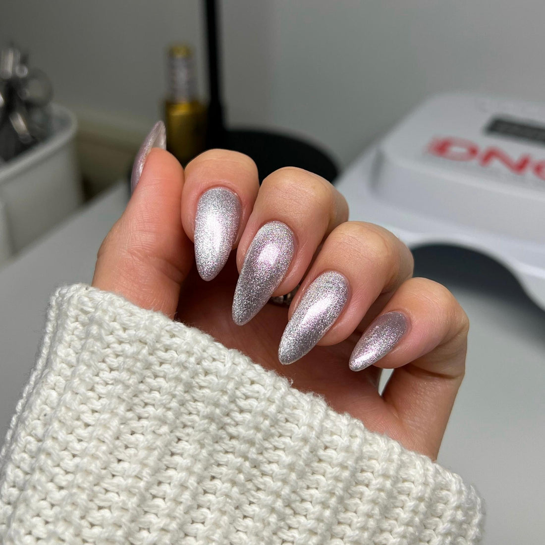 DND DC 9D CatEyes Gel #10 – Ember Enchantress