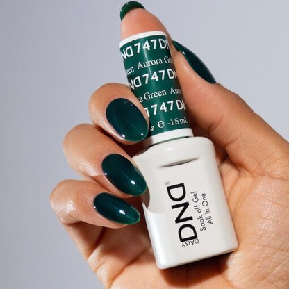 DND Gel Nail Polish Duo 747 - Aurora Green