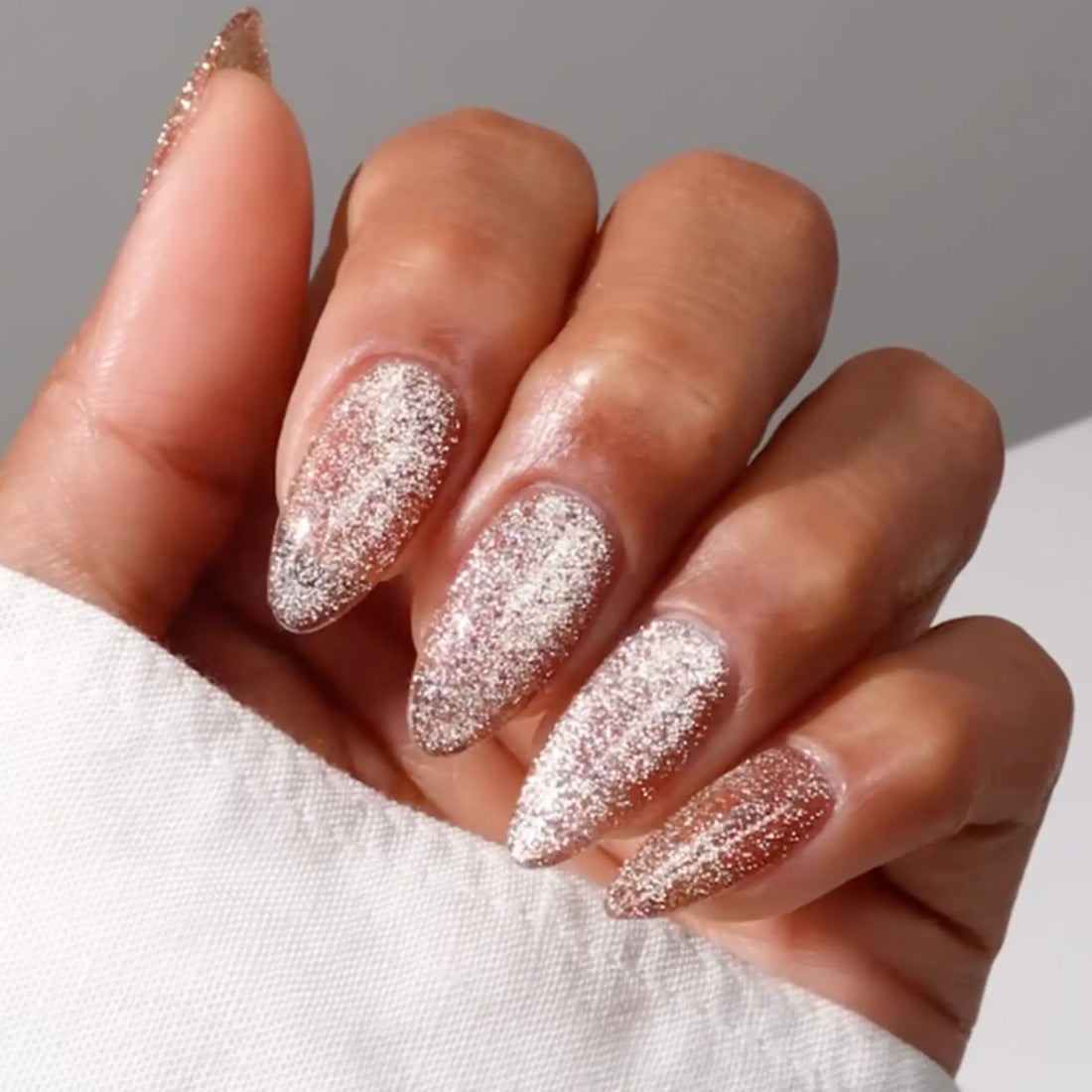 Esmalte de uñas y gel DND DC Duo 166 - Rosa duro