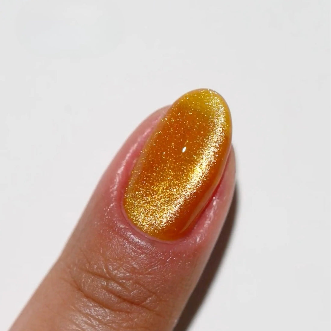 Esmalte de uñas y gel DND DC Duo 166 - Rosa duro