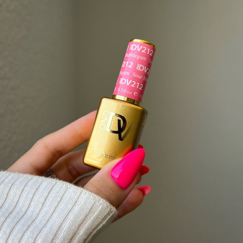 DND DC 9D CatEyes Gel #10 – Ember Enchantress