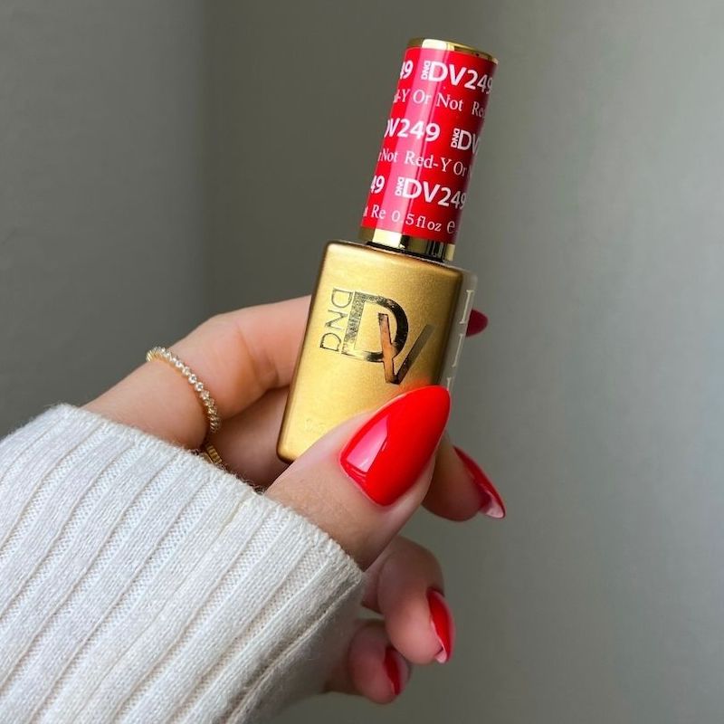 DND DC 9D CatEyes Gel #10 – Ember Enchantress