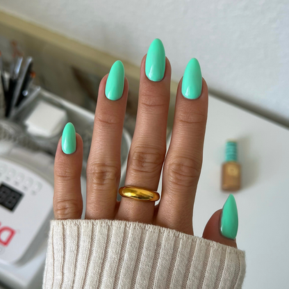 DND DC 9D CatEyes Gel #10 – Ember Enchantress