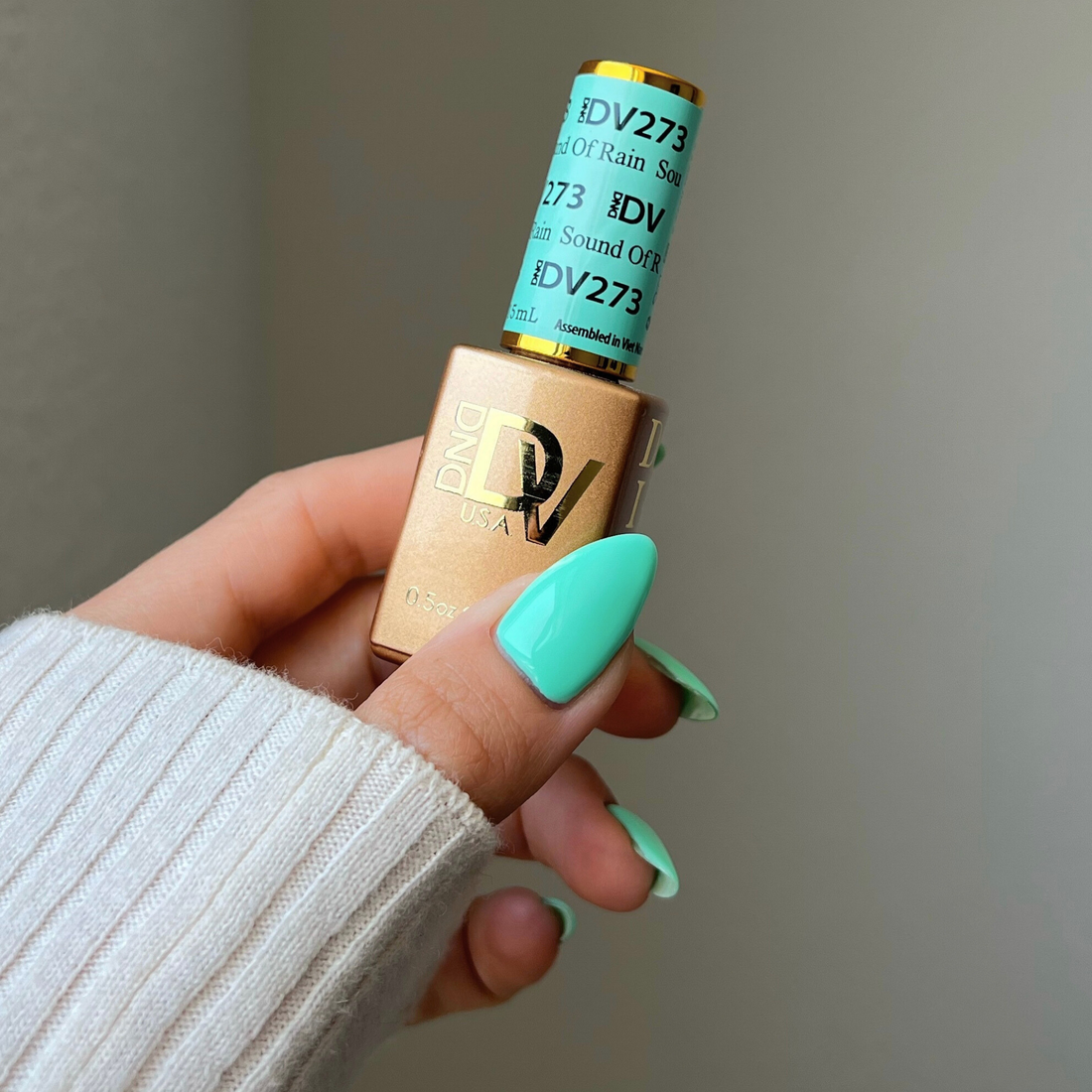 DND DC 9D CatEyes Gel #10 – Ember Enchantress