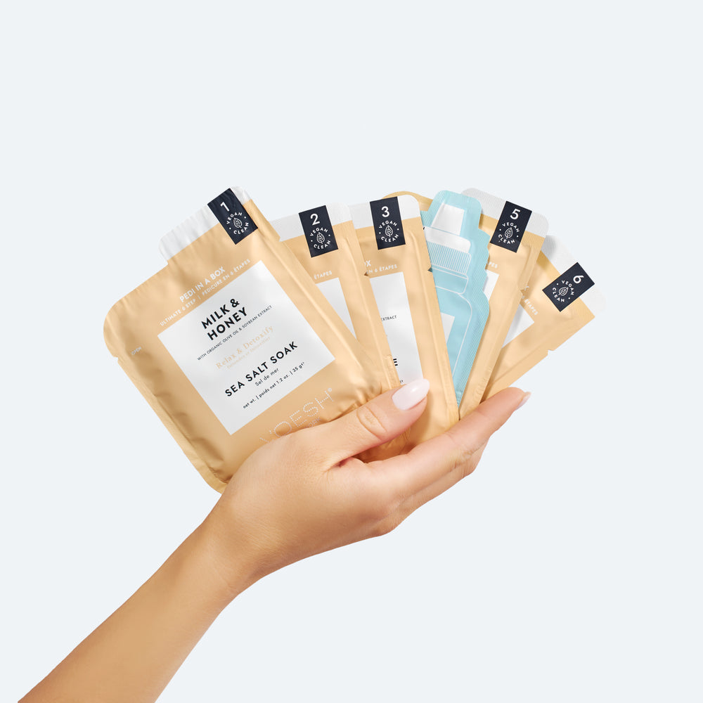 VOESH Deluxe Pedicure In A Box 4 In 1 (Hộp 50 gói) - than hoạt tính thải độc 